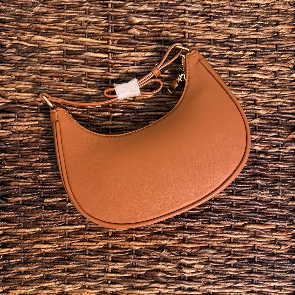 BARABUM Retro Crescent Clutch Handbag in Brown Vegan Leather